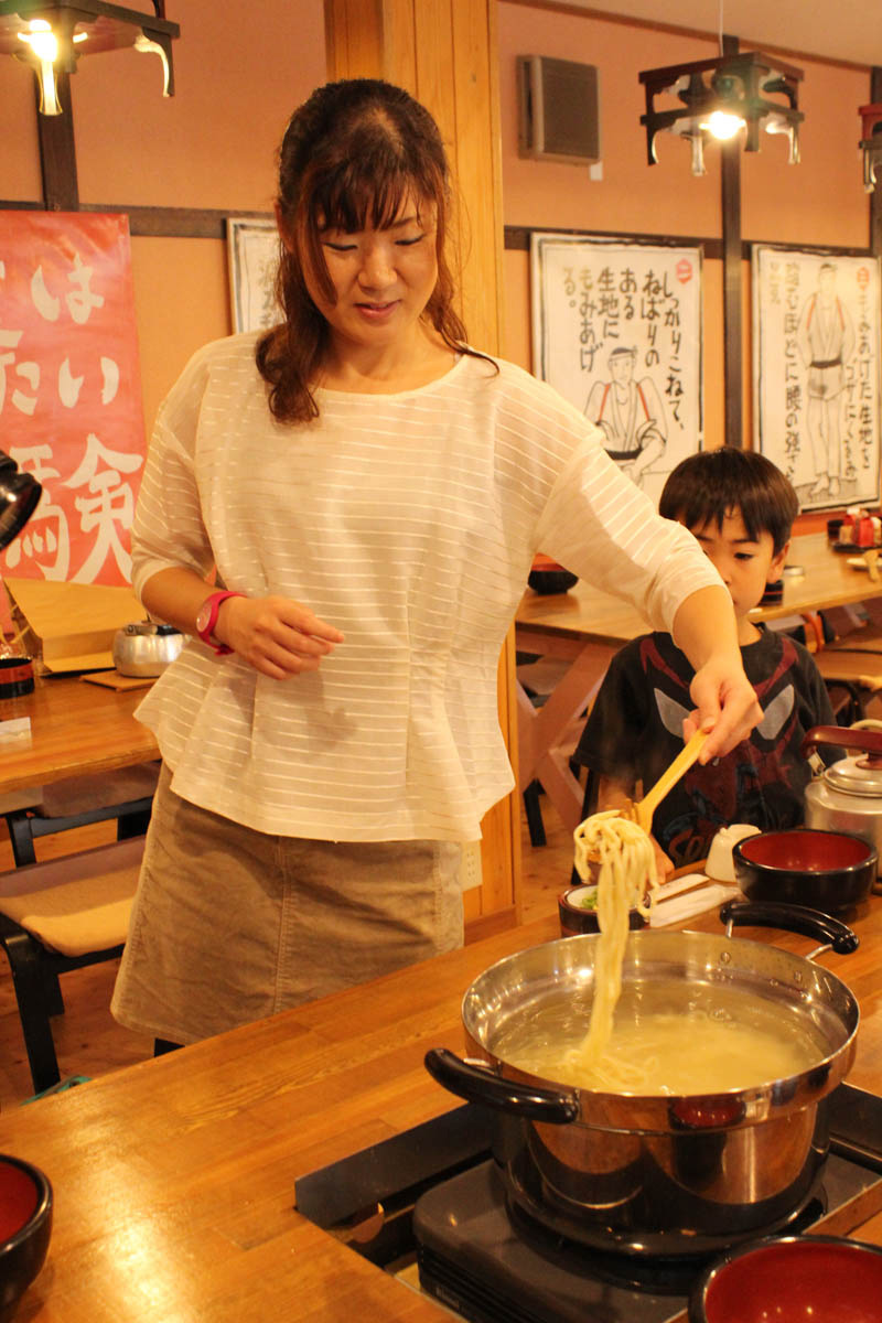 うどん打ち体験！中野うどん学校